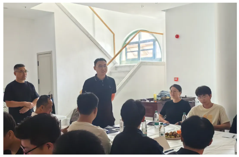 智慧碰撞，团队共融：一场别开生面的跨部门研讨与团建盛宴